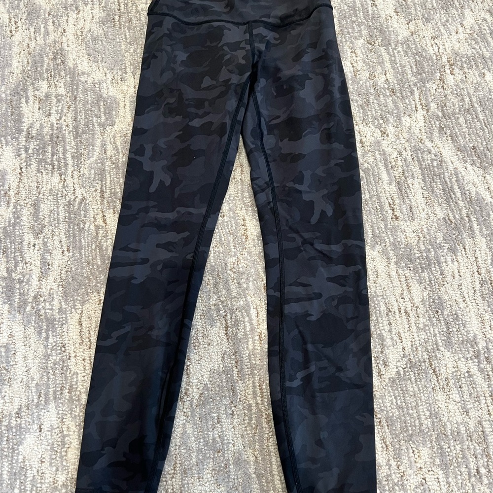 Lululemon Align Leggings Gray/Black Camo - Size 4